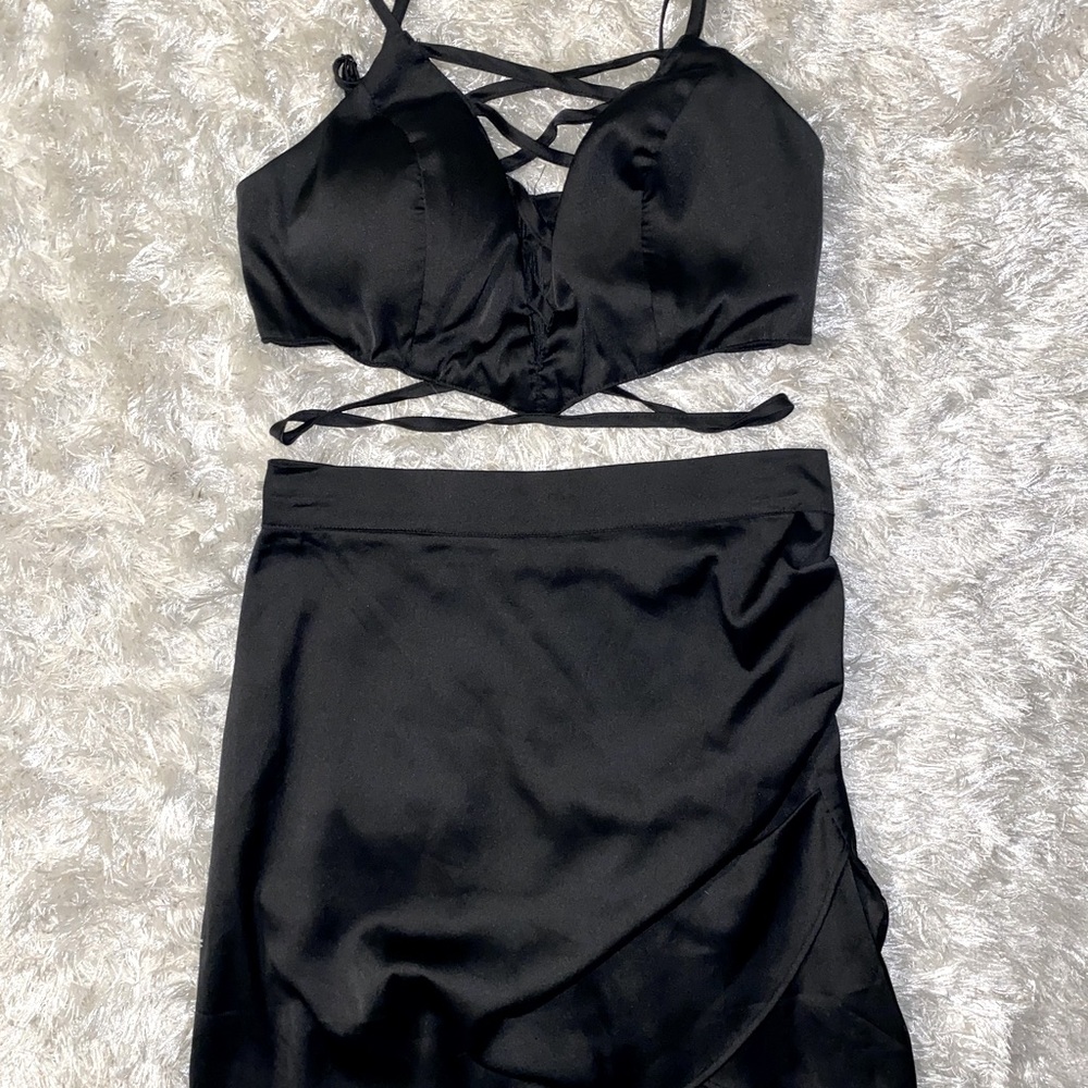 Black Silky Two-Piece Set - Picture 1 of 9